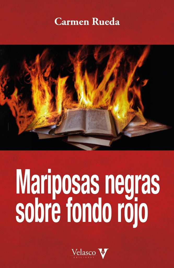 Mariposas negras sobre fondo rojo | Carmen Rueda