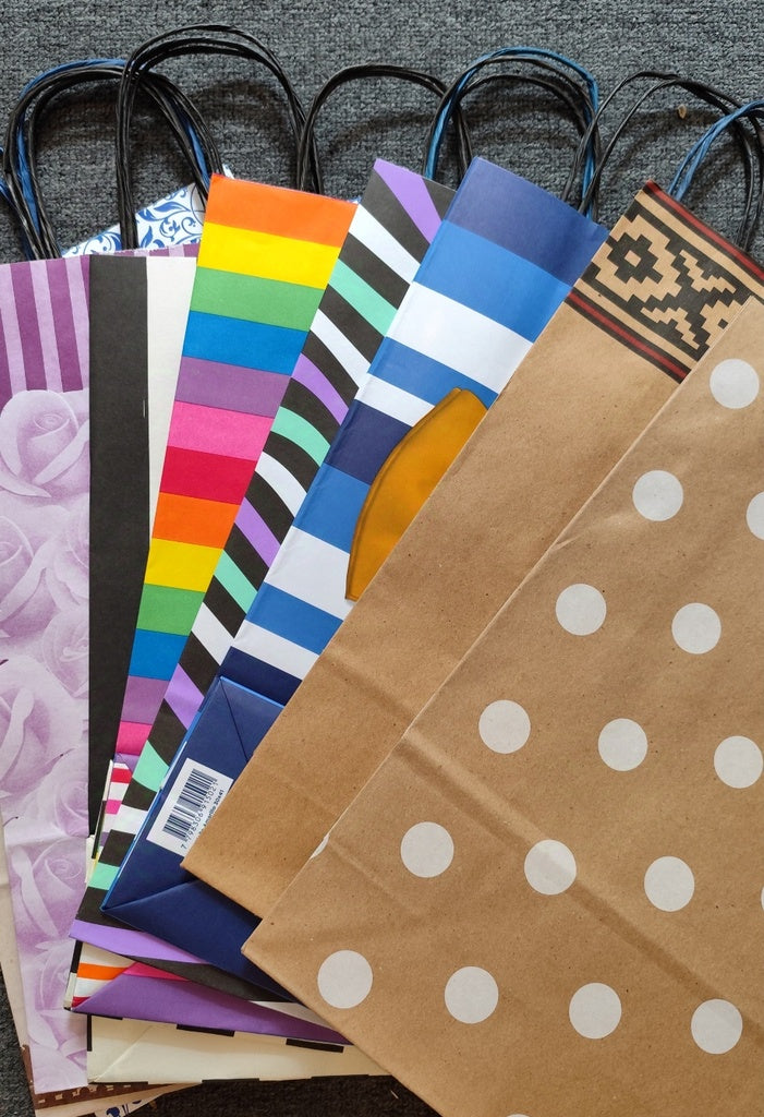 Bolsa de Regalo de Papel 30 x 41 cm
| PAPELERÍA