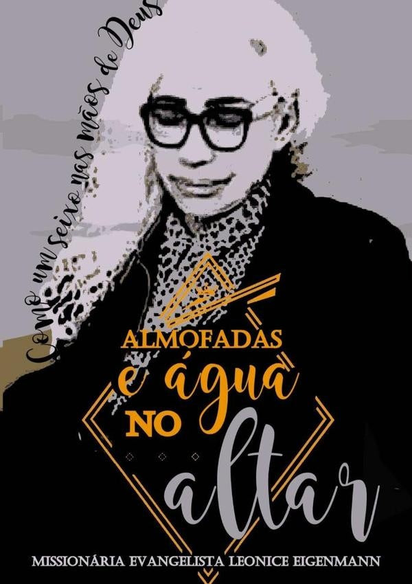 Almofadas E agua No Altar | Leonice Eigenmann