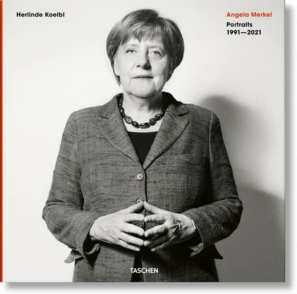 ANGELA MERKEL. PORTRAITS 1991 - 2021 | HERLINDE KOELBL